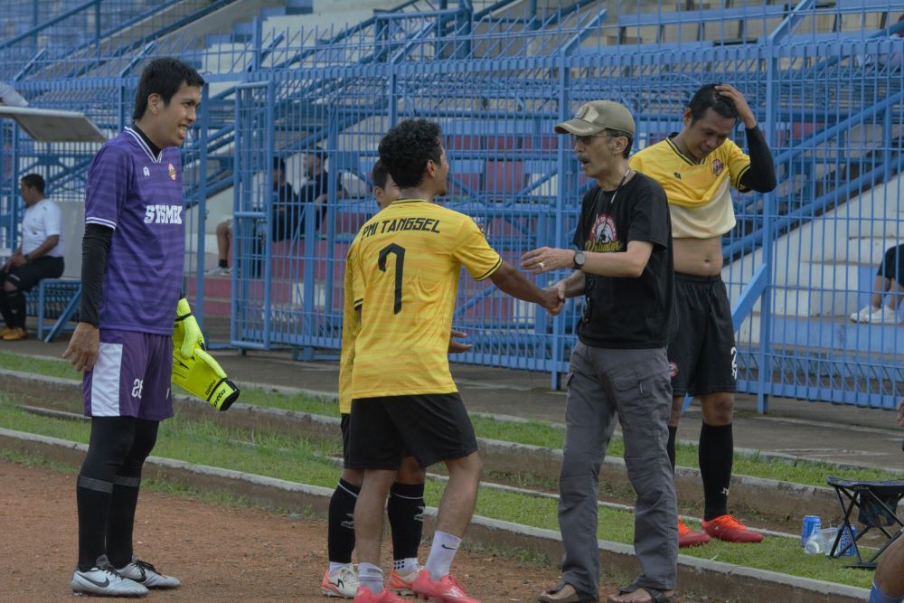Laga Persahabatan Volunteer FC vs Krakatau Steel FC