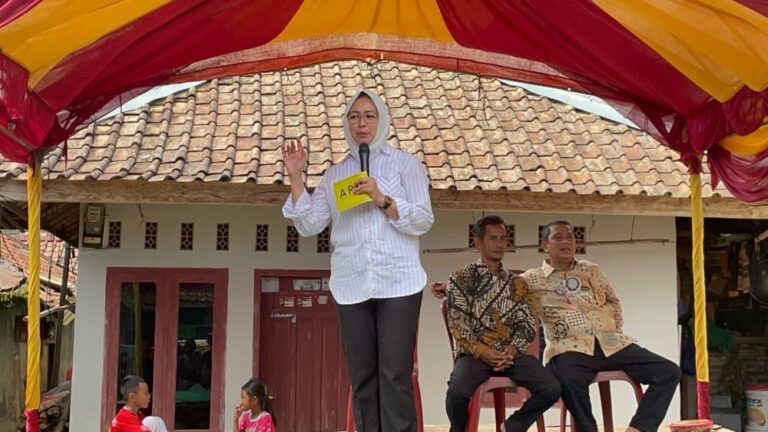 Airin Rachmi Diany mendorong kualitas pendidikan di Banten.