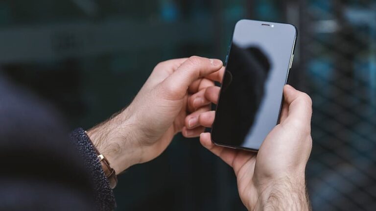 Rusia Larang PNS Pakai Produk Apple