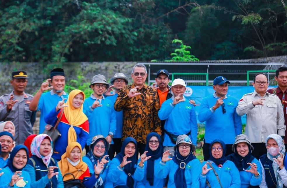 Wali Kota Tangsel Benyamin Davnie menghadiri acara memperingati Hari Buah Internasional