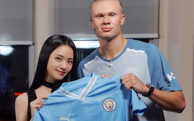 Jisoo BLACKPINK Foto Bareng Erling Haaland