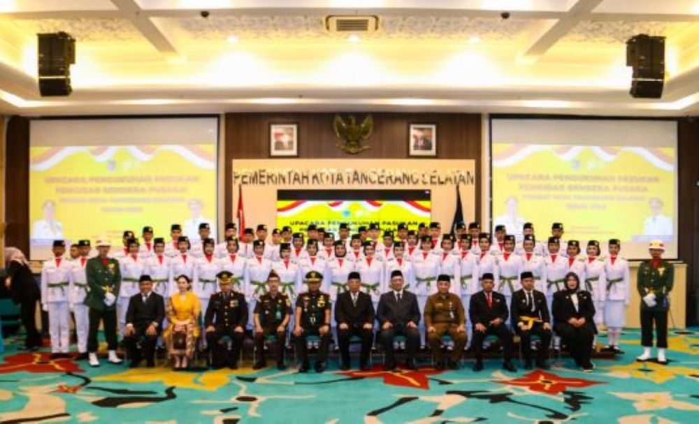 Benyamin Davnie Kukuhkan Anggota Paskibraka HUT RI ke-78