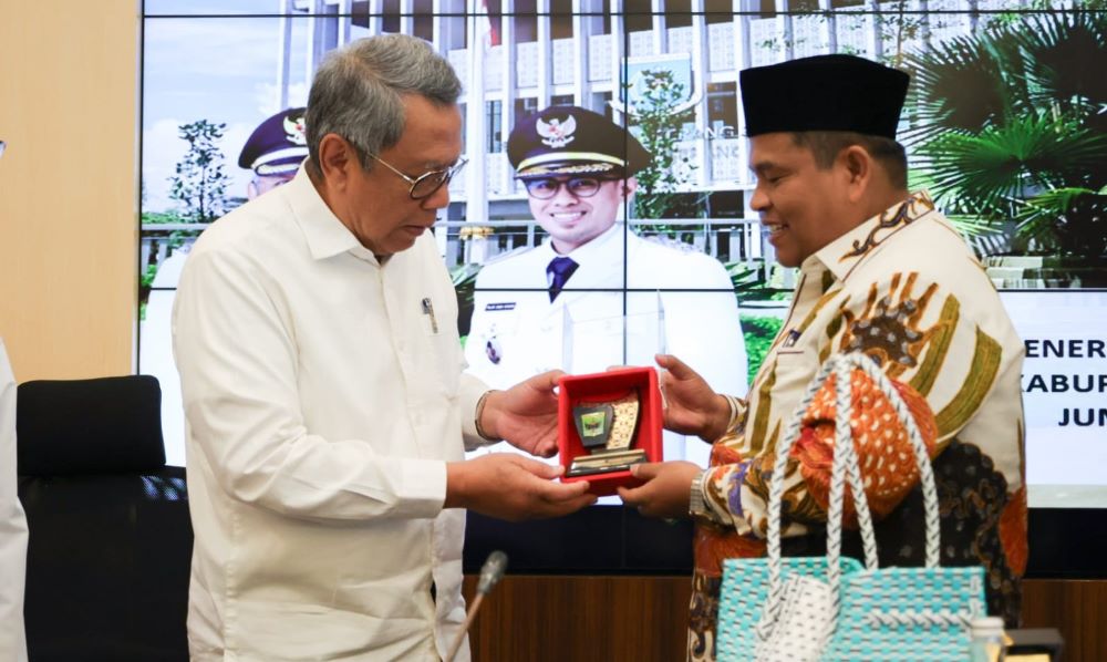 Benyamin Davnie Sambut Studi Tiru Pemkab Padang Pariaman