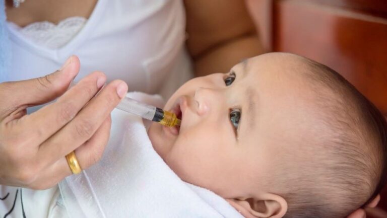 Seluruh Bayi di Indonesia Dapat Imunisasi Tetes Rotavirus
