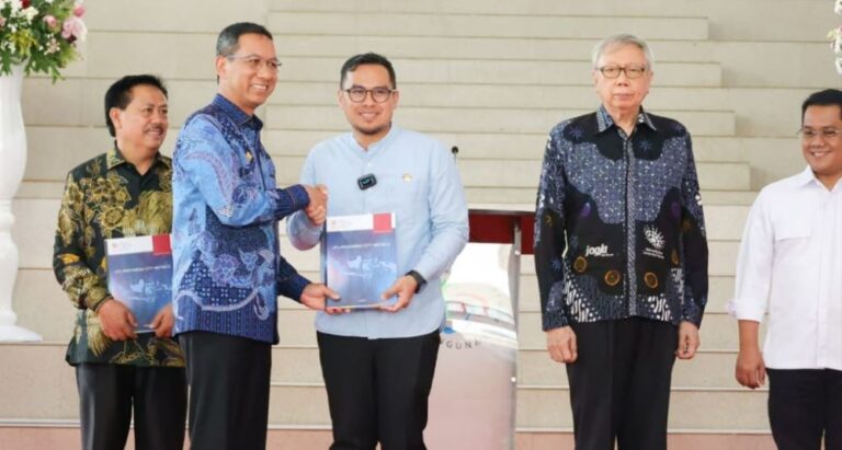Peluncuran Kajian UPJ-Indonesia City Metric