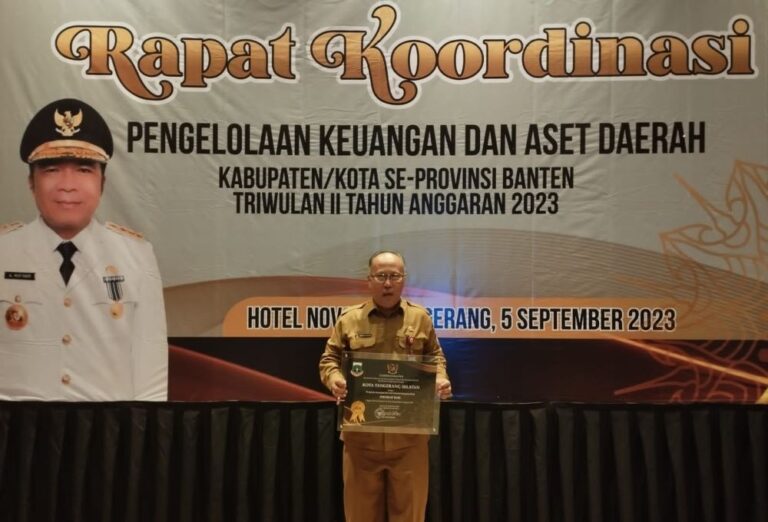 Pemkot Tangsel Raih Penghargaan Terbaik Kedua Pengeloaan Keuangan dan Aset Daerah