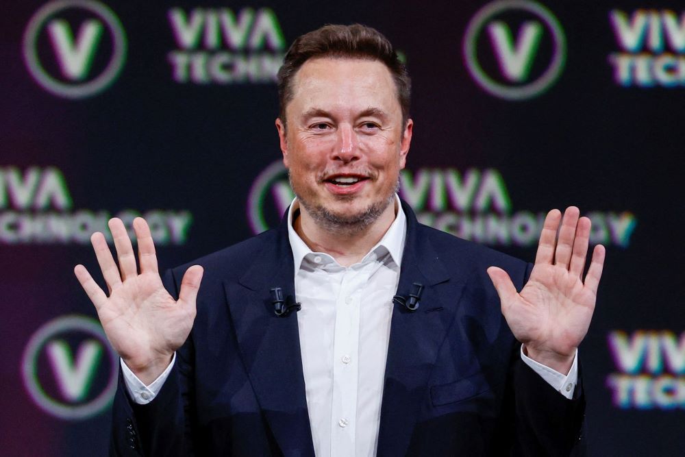 Elon Musk Ternyata Ngutang Rp15 Triliun ke SpaceX