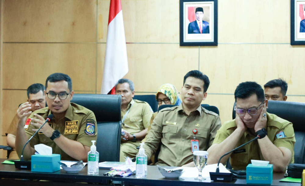 Benyamin Davnie Paparkan Inovasi PPID Tangsel di Hadapan Komisi Informasi Banten