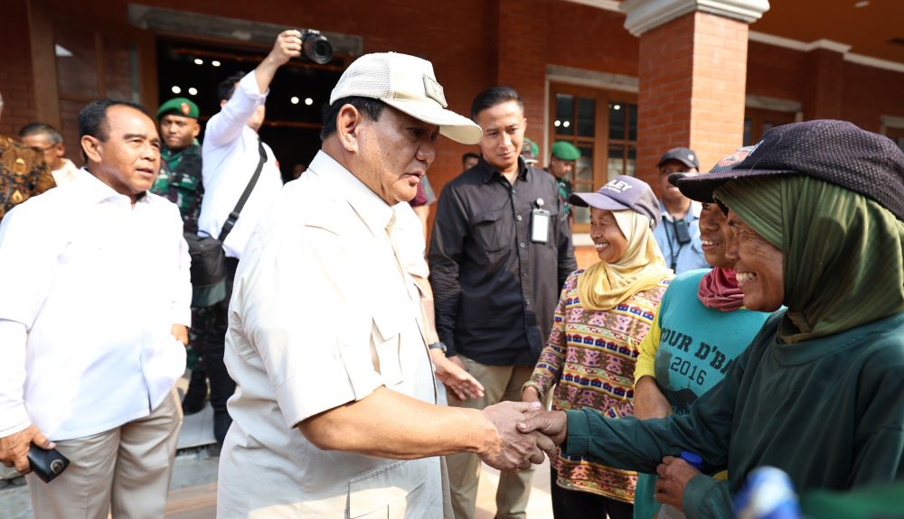 Prabowo Tinjau Detail Pembangunan Gedung Akmil Sampai ke Dapur