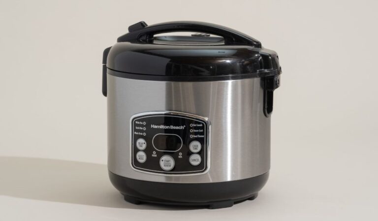 Masyarakat Lebih Butuh Harga Pangan Murah Daripada 'Rice Cooker'