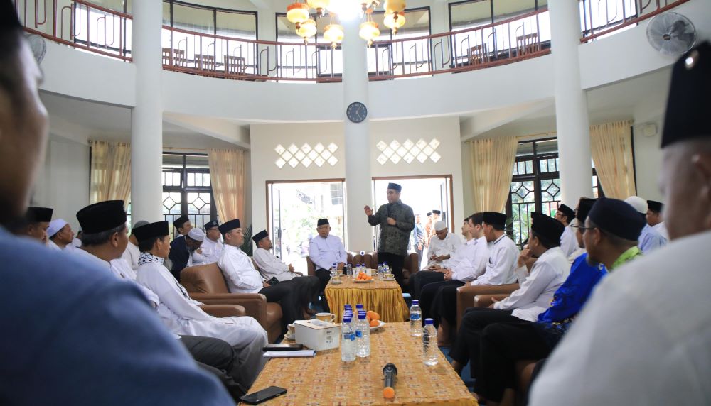 Sekjen Gerindra di Ponpes Hidayatullah: Prabowo Dukung Penuh Realisasi Dana Abadi Pesantren