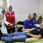 Sambut HUT Kota Tangsel ke-15, Ratusan Driver Ojol Antusias Donorkan Darah di PMI Kota Tangsel