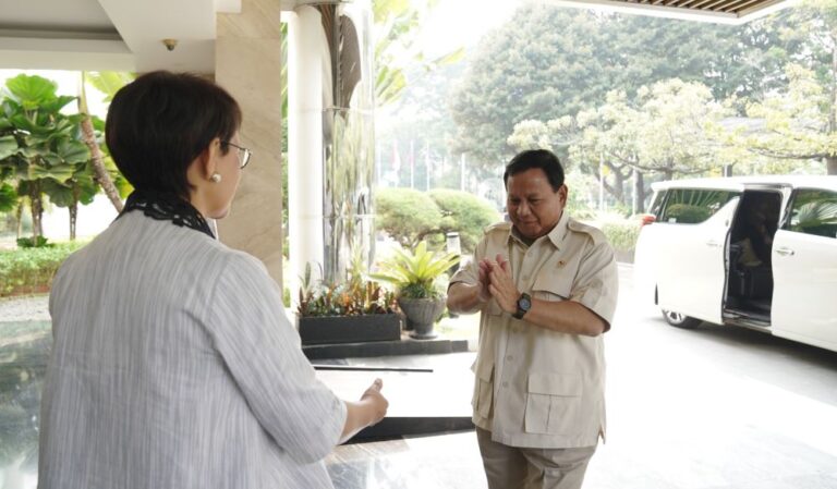Menhan Prabowo dan Menlu Retno Marsudi Bahas Persiapan Pengiriman Bantuan Kemanusiaan ke Palestina