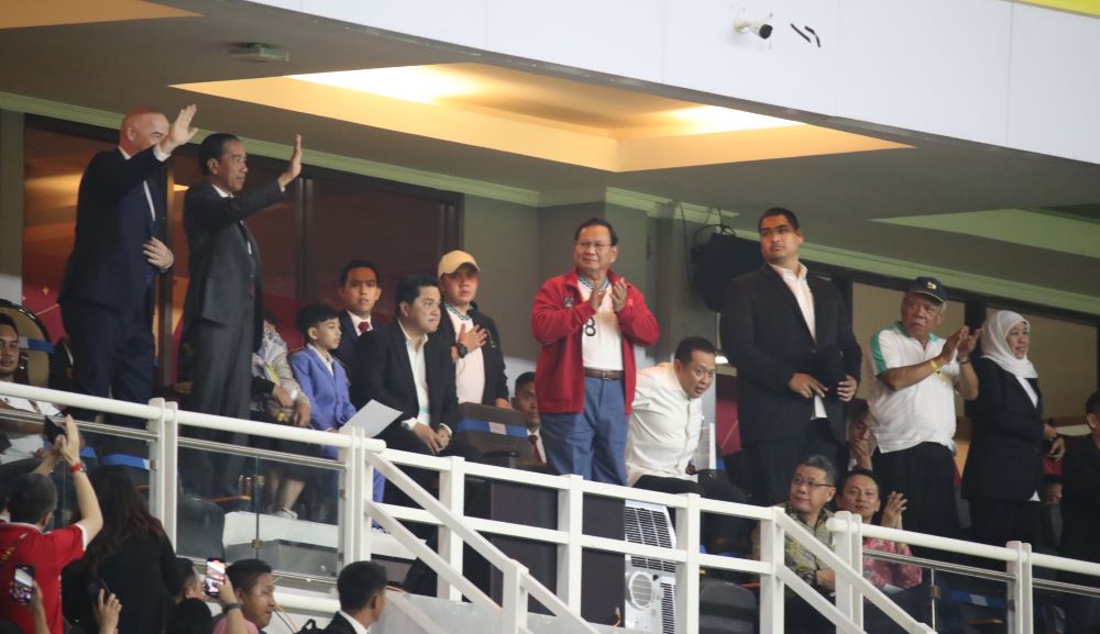 Prabowo, Jokowi dan Ibu Negara Kompak Saksikan Timnas U-17 di Surabaya