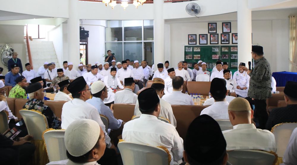 Sekjen Gerindra di Ponpes Hidayatullah: Prabowo Dukung Penuh Realisasi Dana Abadi Pesantren