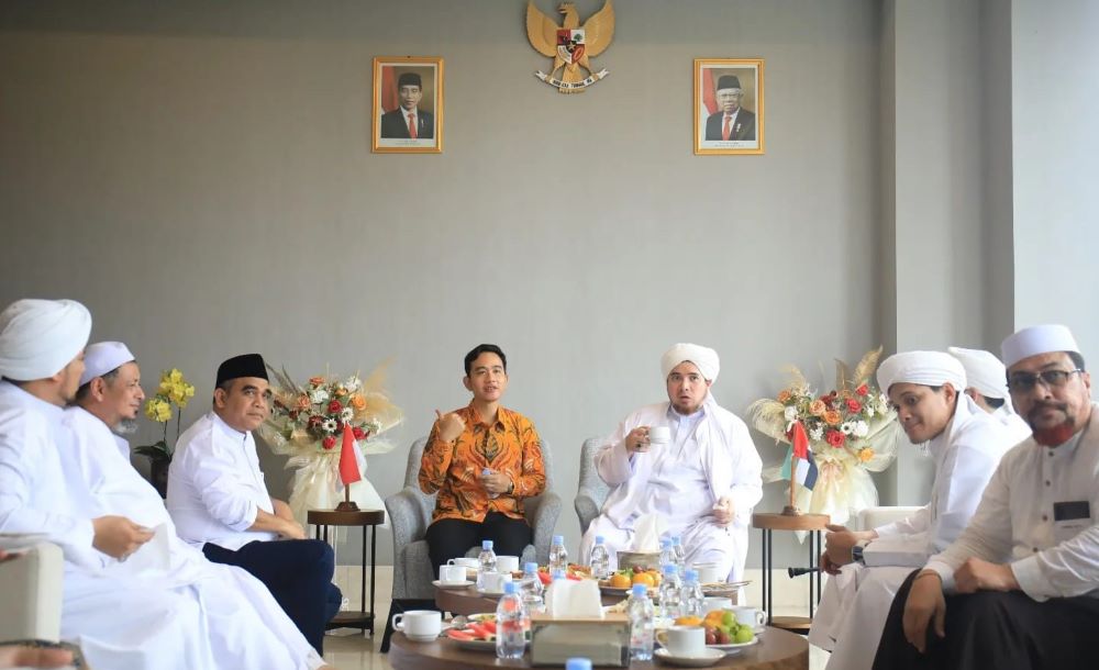 Ahmad Muzani hingga Cawapres Gibran Silaturahmi dengan Habib Jindan dan Habib Ali Kwitang