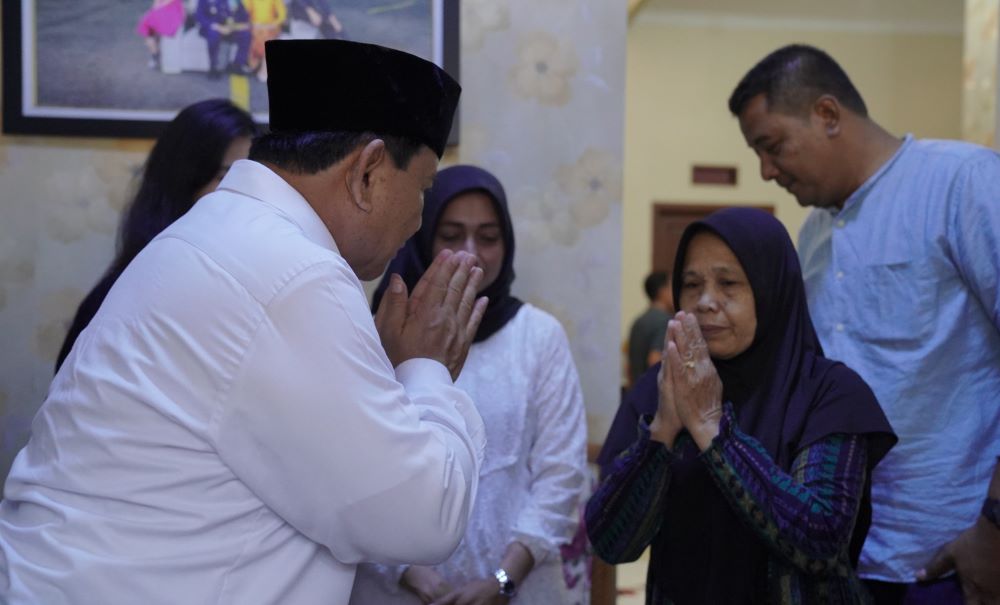 Takziah ke Rumah Duka, Menhan Prabowo Siap Bantu Keluarga Korban Jatuhnya Pesawat Super Tucano TNI AU