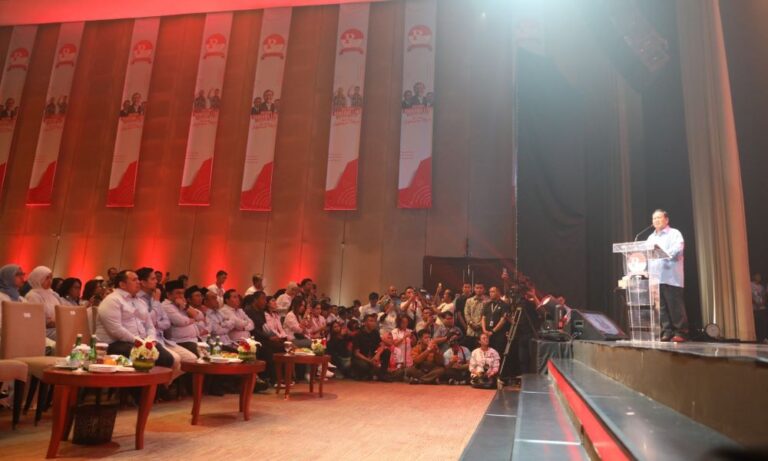 Prabowo Bicara Hubungannya dengan Luhut Ibarat 'Tom & Jerry': Sifat Kami Hampir Sama, Dibina untuk Menang Pertempuran