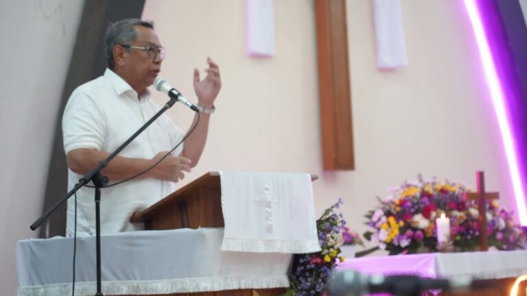 Hadiri Perayaan Natal PGIS Tangsel, Wali Kota Benyamin Davnie: Momen yang Mengingatkan Pentingnya Toleransi dan Kebersamaan