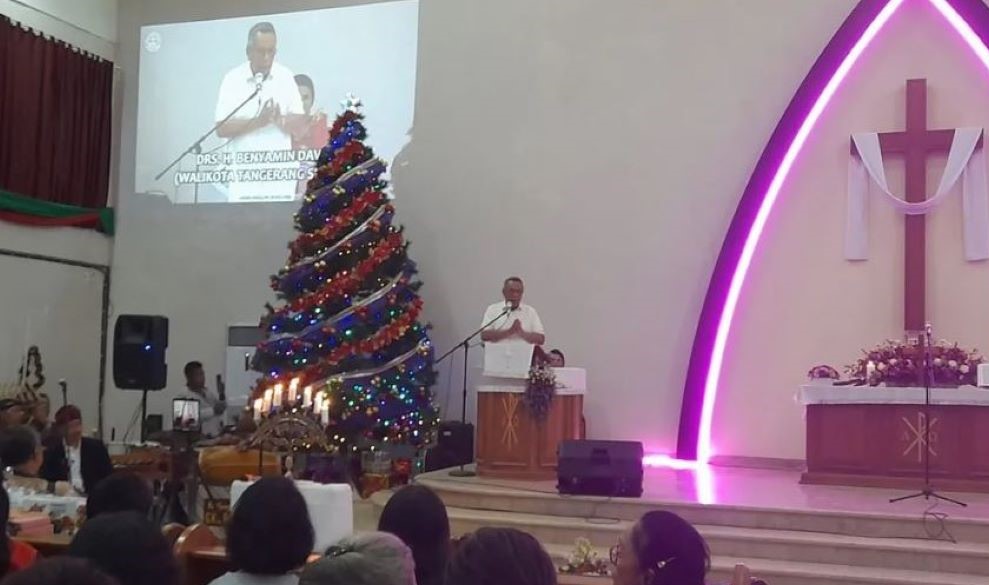 Hadiri Perayaan Natal PGIS Tangsel, Wali Kota Benyamin Davnie: Momen yang Mengingatkan Pentingnya Toleransi dan Kebersamaan