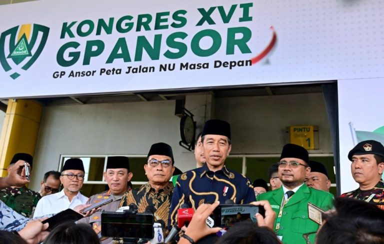 Jokowi Sebut Bansos untuk Perkuat Daya Beli Masyarakat