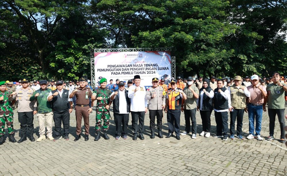 Masuki Masa Tenang, Wali Kota Benyamin Davnie Instruksikan Satpol PP Tertibkan Alat Peraga Kampanye