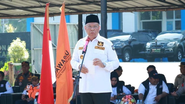 Masuki Masa Tenang, Wali Kota Benyamin Davnie Instruksikan Satpol PP Tertibkan Alat Peraga Kampanye