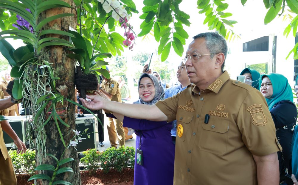 Jadi Ikon Tangerang Selatan, Wali Kota Benyamin Davnie Ajak Masyarakat Tanam Anggrek