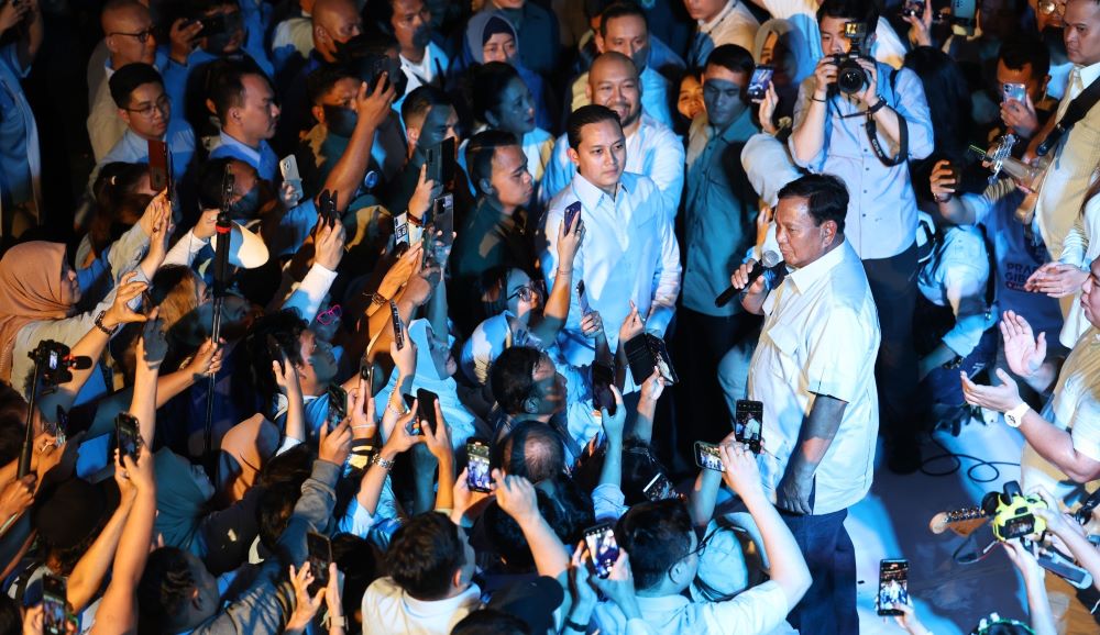 Hadiri Acara 'Rabu Biru', Prabowo Sebut Indonesia Butuh Keberlanjutan Pembangunan 