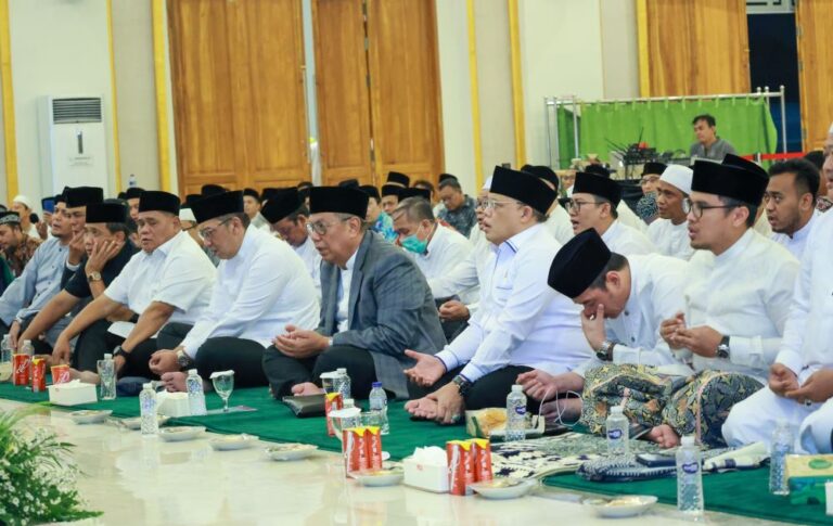 Malam Nuzulul Qur'an, Wali Kota Benyamin Davnie: Al-Qur'an Harus Jadi Pembimbing Kehidupan