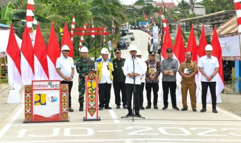 Jokowi Resmikan Inpres Jalan Daerah Kalimantan Timur, Telan Biaya Rp561 Miliar