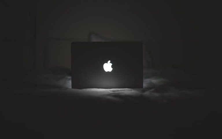 Apple Disebut Rilis MacBook Lipat 20 Inci pada 2027