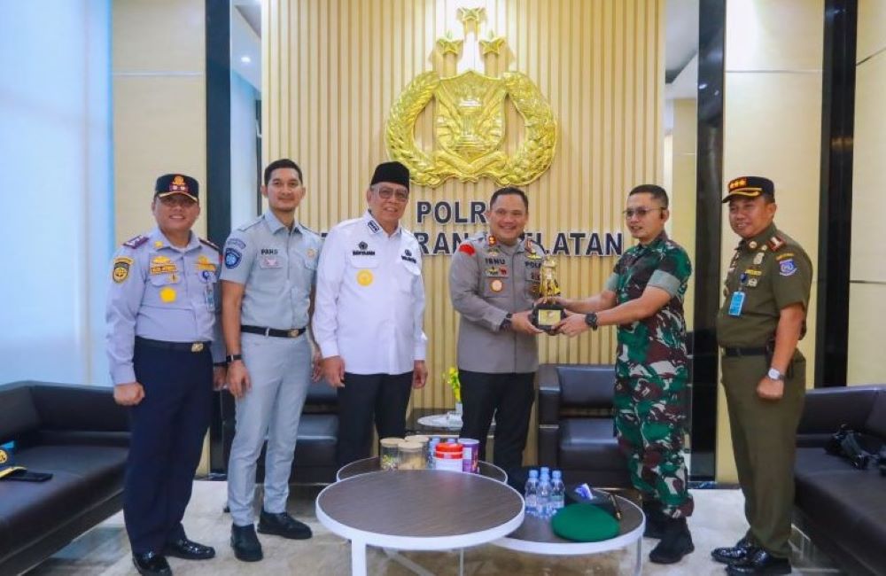 Jelang Idulfitri, Wali Kota Benyamin Davnie Ikuti Apel Gelar Pasukan Kepolisian Terpusat