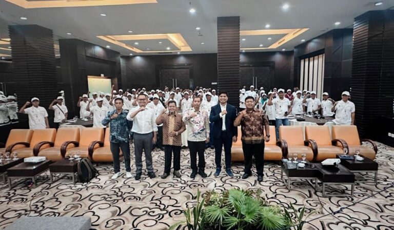 BPDPKS dan DITJENBUN Dukung Pelatihan Penumbuhan Kebersamaan Pekebun 120 Petani Kabupaten Paser Bersama PT Daya Guna Lestari